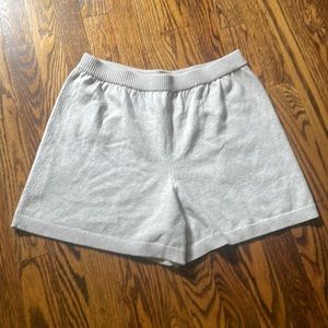 Cashmere high-waisted short